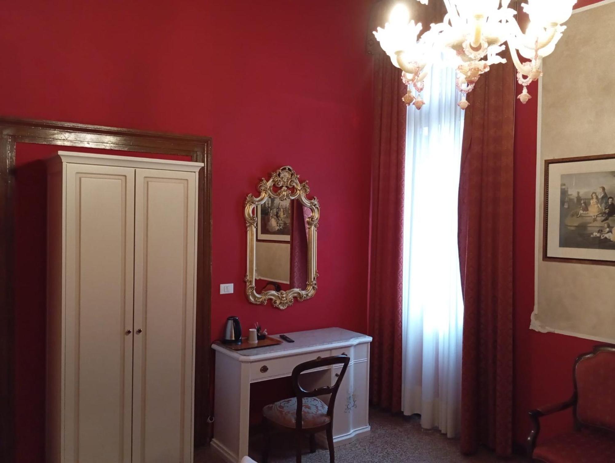Palazzo Lion Morosini - Check In Presso Locanda Ai Santi Apostoli البندقية المظهر الخارجي الصورة