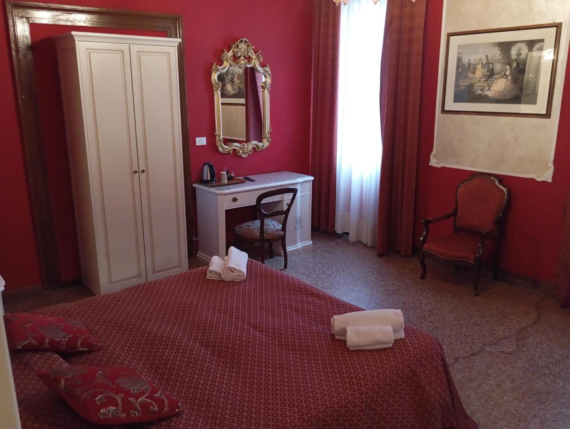 Palazzo Lion Morosini - Check In Presso Locanda Ai Santi Apostoli البندقية المظهر الخارجي الصورة